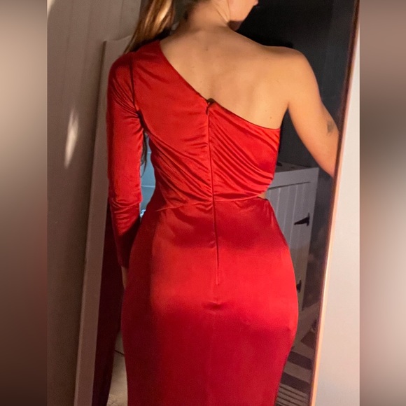 Red one shoulder long sleeve maxi dress - Picture 11 of 14